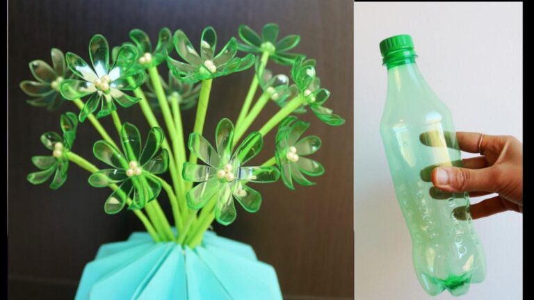 Questo semplice gesto trasforma bottiglie di plastica in fiori straordinari…