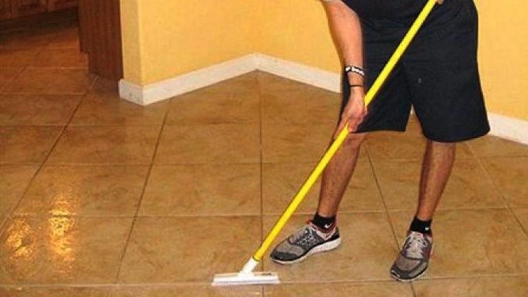 Il segreto per far brillare i vetri di casa come mai prima d’ora