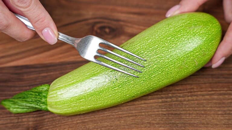 5 ricette semplici e gustose con zucchine e forchetta per una cena light!